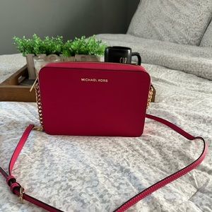 Pink Michael kors crossbody